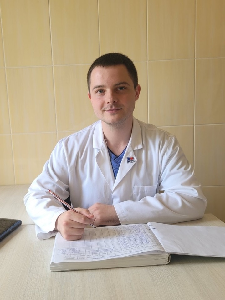 лікар-терапевт Олег Бахарєв