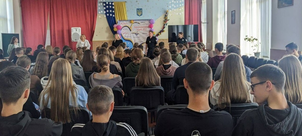 Спілкування ювенального прокурора з учнями навчального закладу Зарічненського ліцею номер 2