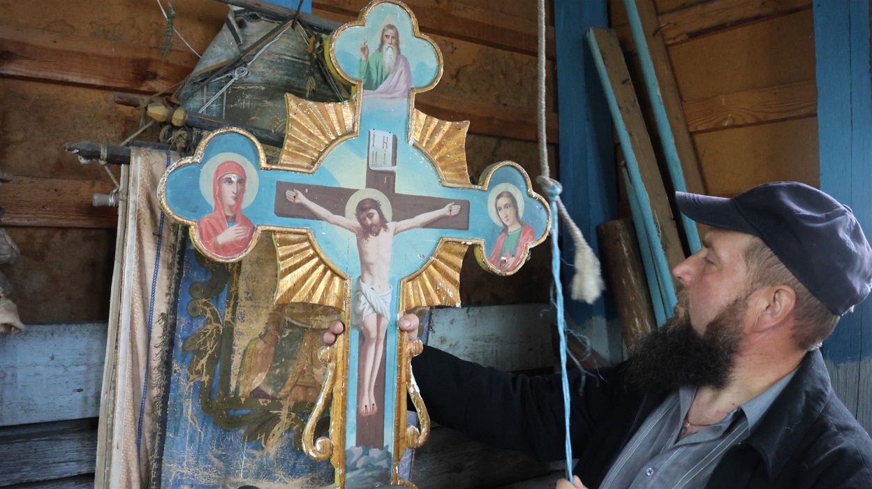 Дзвінниця - місце збереження старого інвентарю храму