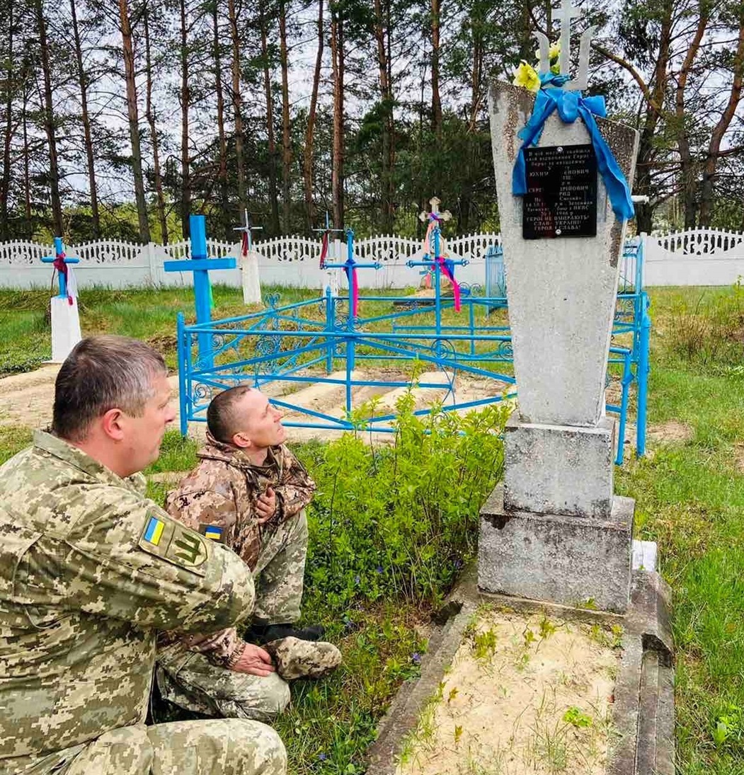 Братська могила воїнів УПА у Хиночах