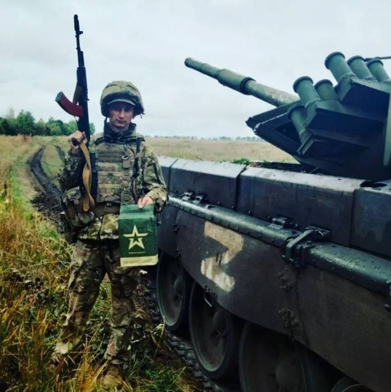 Олег Китун на бойових позиціях з трофеями