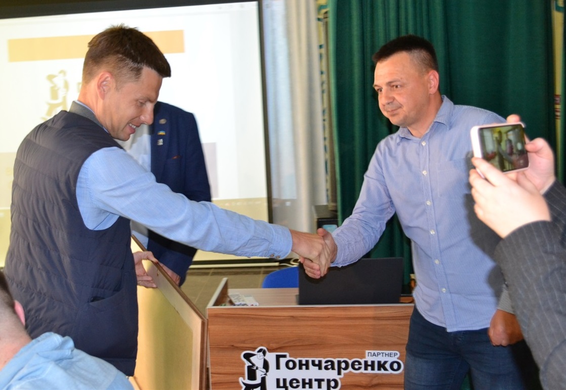 Засновник Олексій Гончаренко та Олександр Гребень (праворуч) 