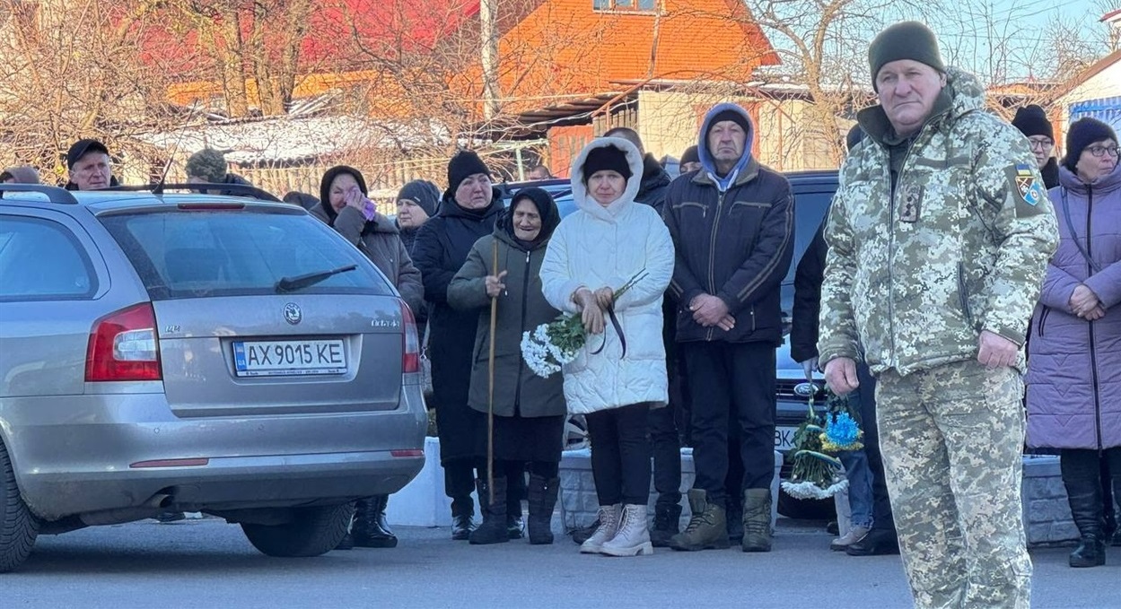 Мама Таїсія чекає сина...