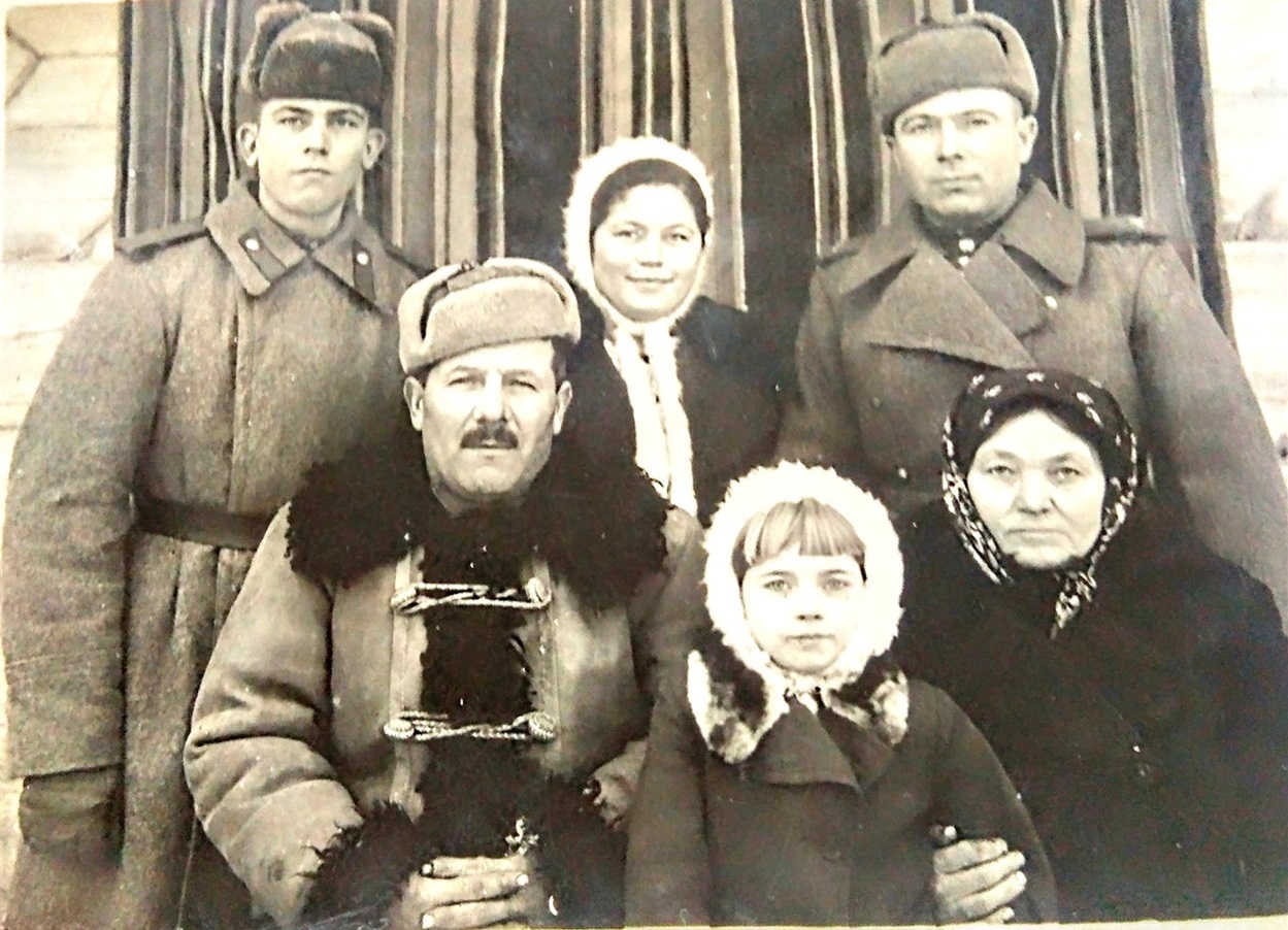    Знімки із сімейного альбому. 