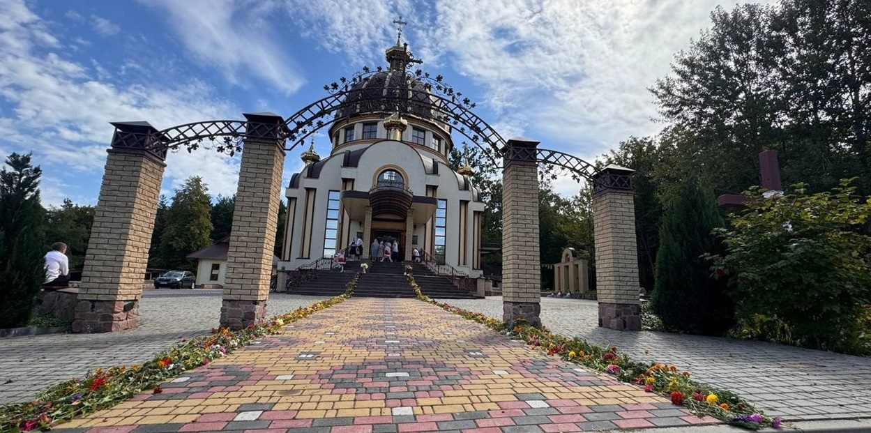 Храм вранці 16 серпня 
