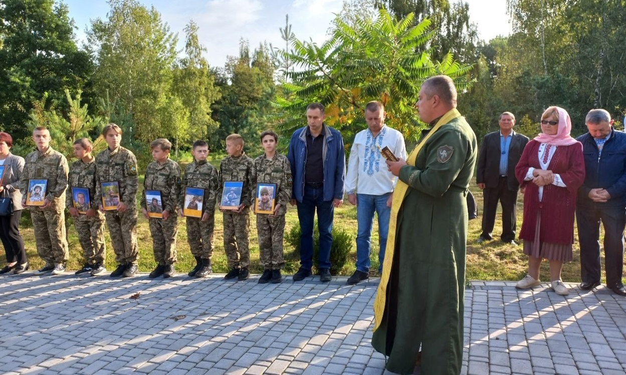 Алея Слави "Мамина весна" у володимирці 1.10.2023