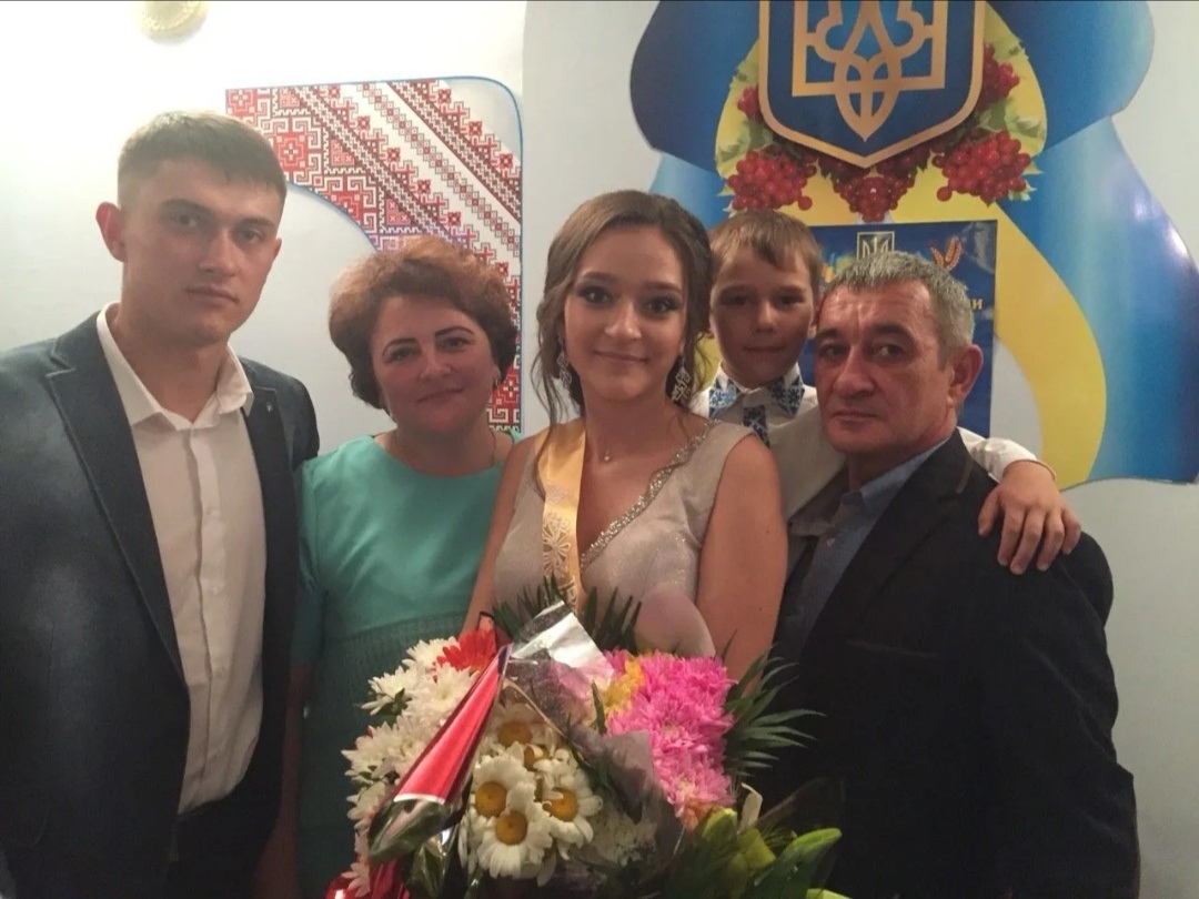 Юлія Павлівна з сім'єю