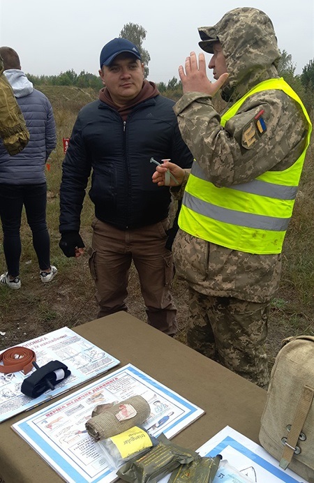 Тактична медицина. Як забезпечити пораненому дихання через зонд