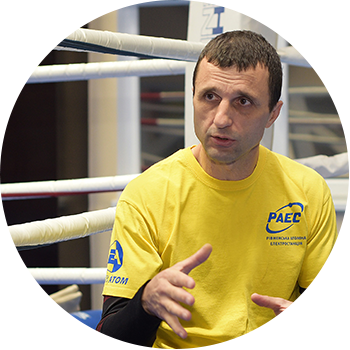 Олександр Кравченко, заслужений тренер України з кікбоксингу спорткомплексу «Ізотоп»