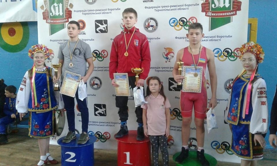 Григорій Якубишин (справа) – бронзовий призер міжнародного юнацького турніру з греко – римської боротьби у Тернополі