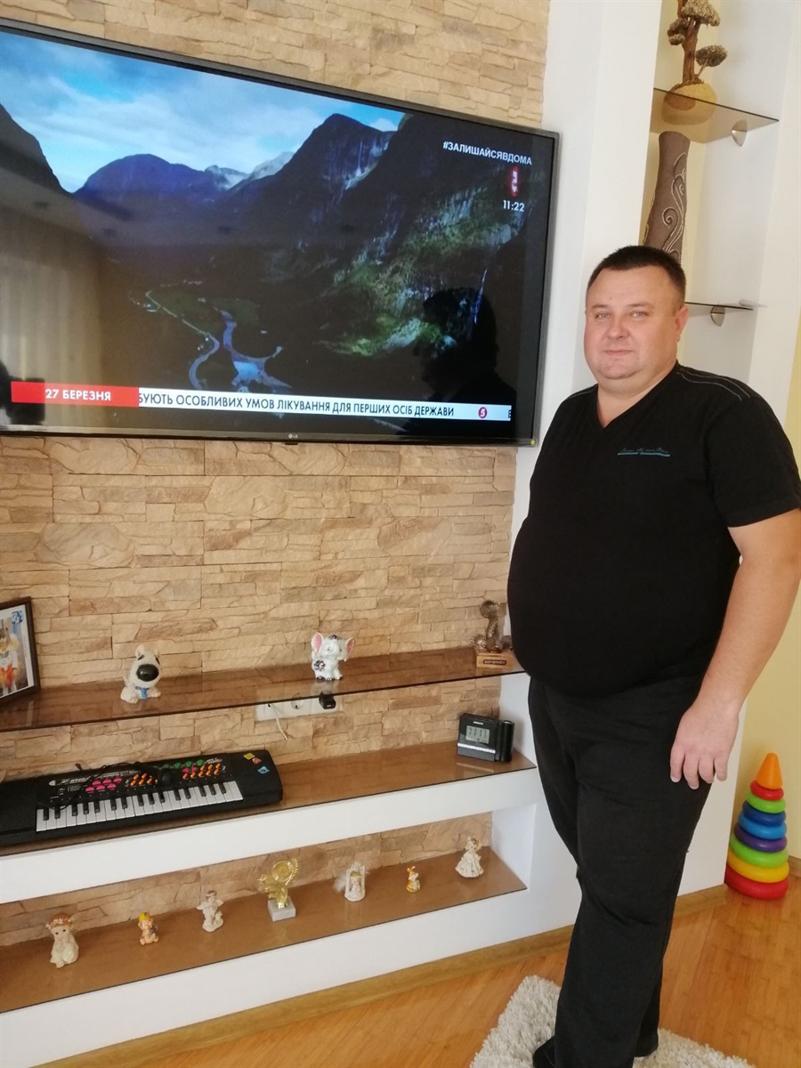 Ярослав Мілоста сфотографувався в самоізоляції і впевнено йде на поправку