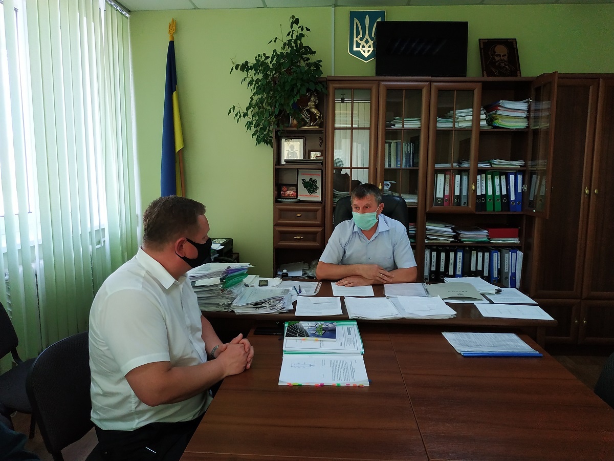 Під час зустрічі у селищній раді вели відеозапис розмови