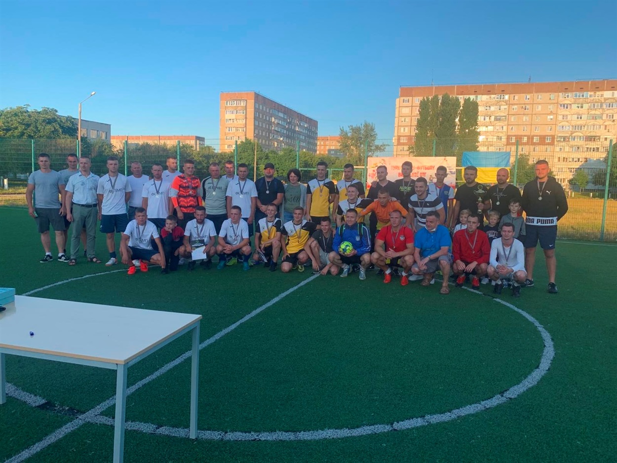 Спільне фото учасників змагань у Вараші
