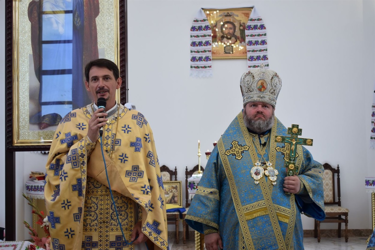 Дякує настоятель 