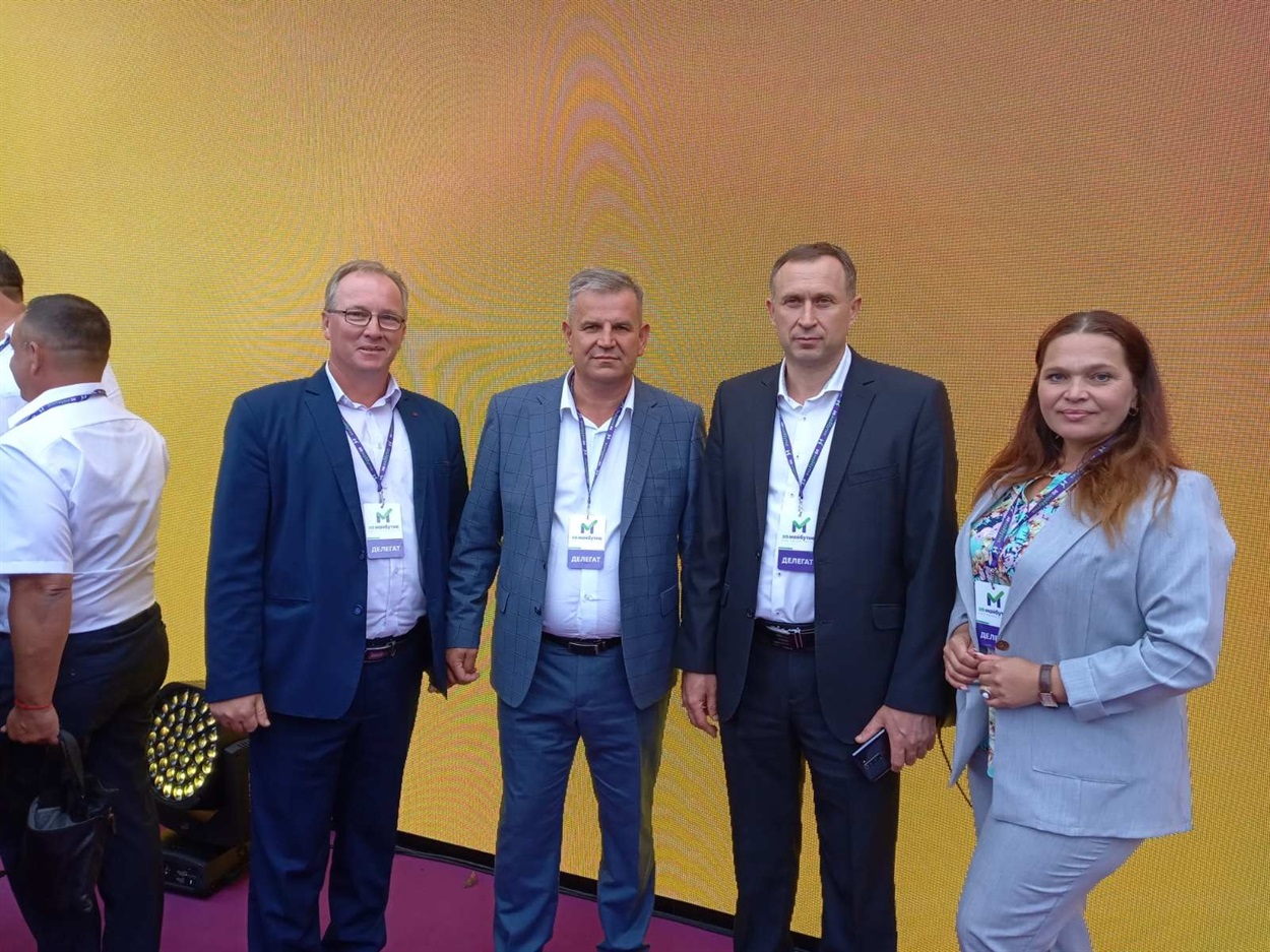 Делегати від Володимиреччини на партійному з'їзді "ЗА АМЙБУТНЄ" (зліва направо): Іван Базака, Ігор Ясенюк, Василь Ковенько, Людмила Босик