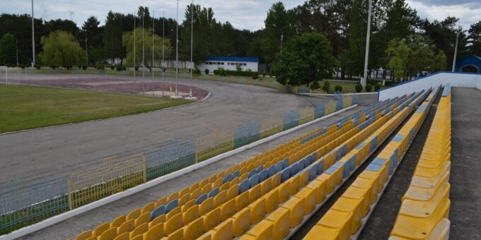Трибуни вараського трьохтисячника теж в очікуванні великого футболу