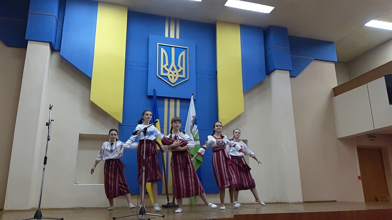 Читання поезії у супроводі хореографів