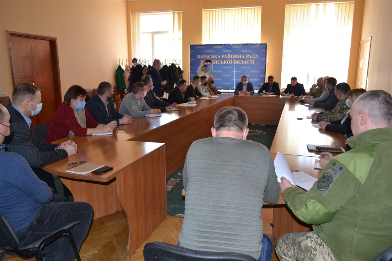 На нараді були усі керівники громад та влада району, селища, тергомад
