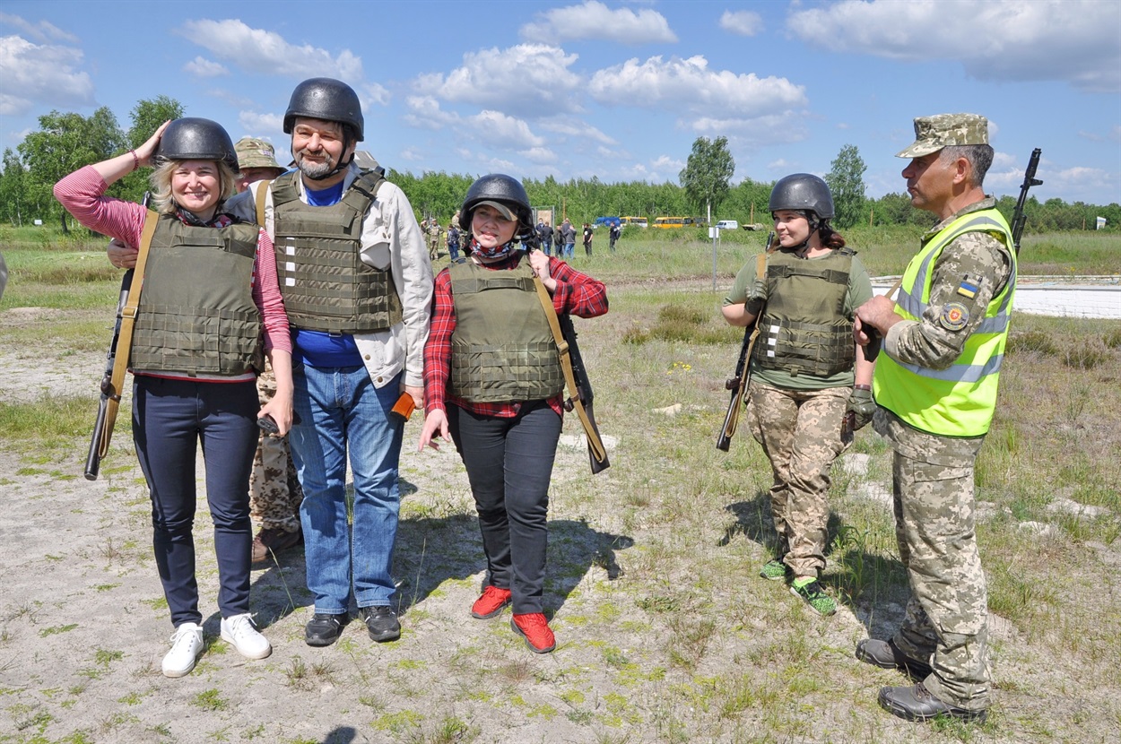 Журналісти на стрілецькій позиції