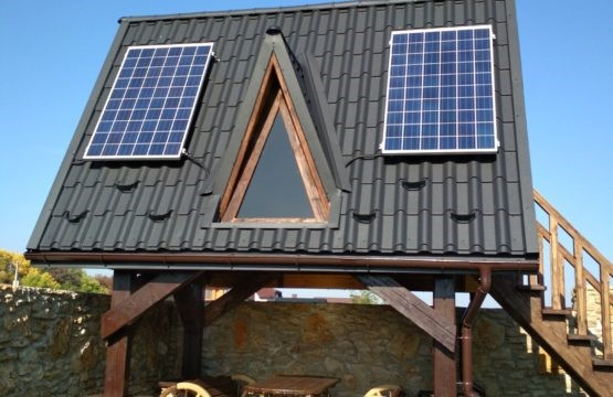 Сонячна станція з автономним джерелом енергоживлення