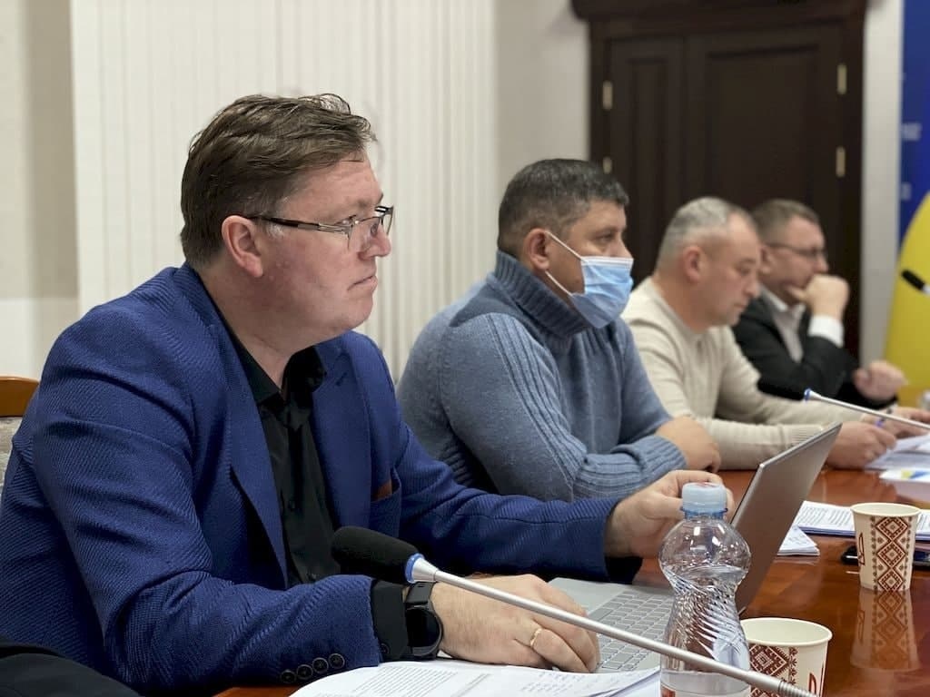 Нарада при ОДА щодо незаконної вирубки лісу у Вараському районі