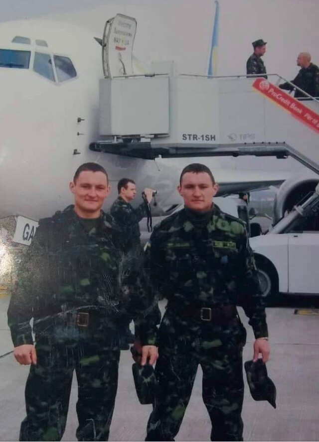 Юрій та Вадим - близнюки. Вадим на фото праворуч