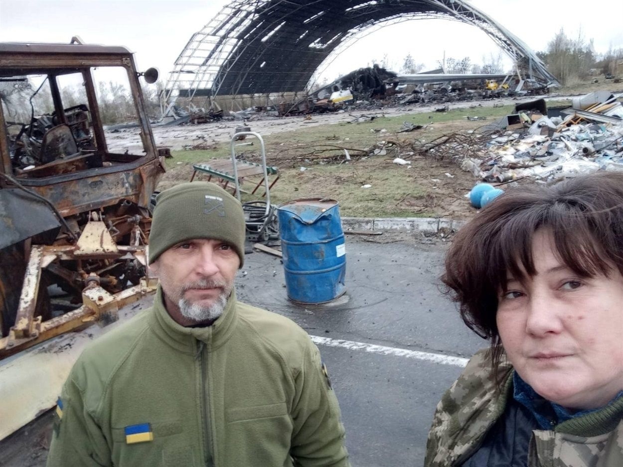 Володимир Мельник з Тетяною Соловйовою навесні 2022 у Гостомелі.