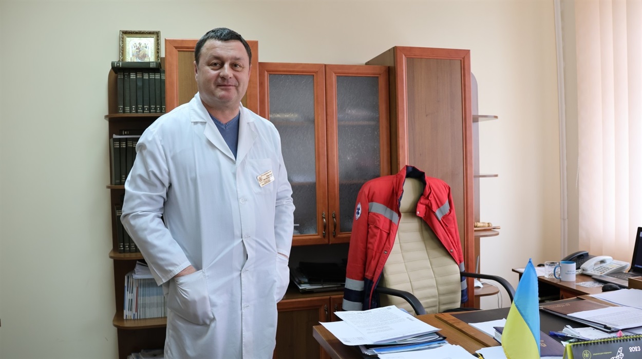 Іван Караїмчук на робочому місці