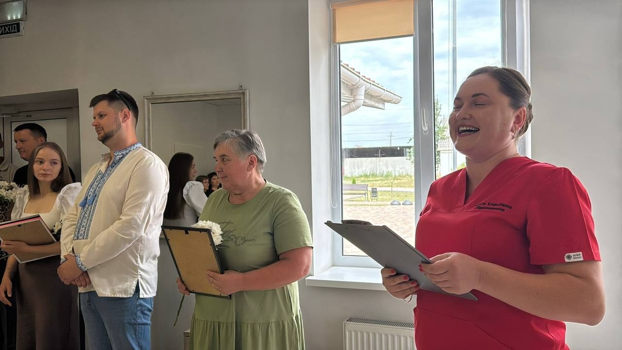 Сімейна медицина із сімейними традиціями: як у Володимирці відзначили професійне свято
