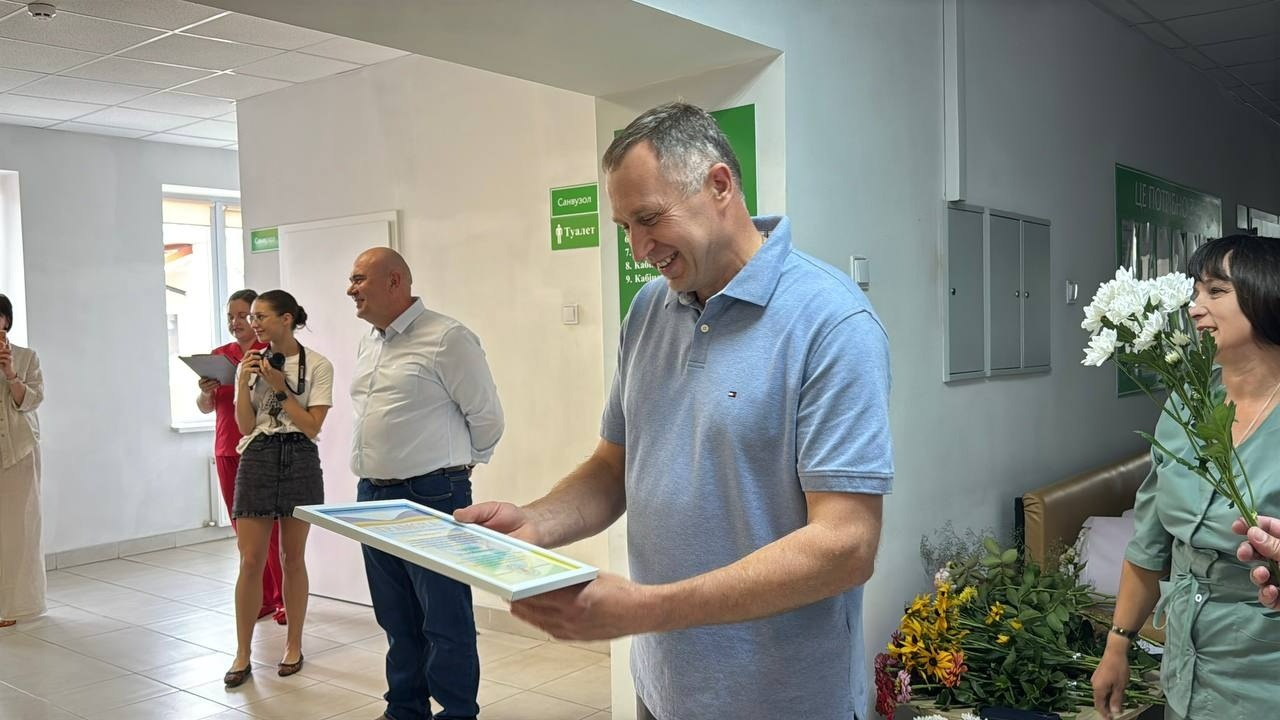 Сімейна медицина із сімейними традиціями: як у Володимирці відзначили професійне свято