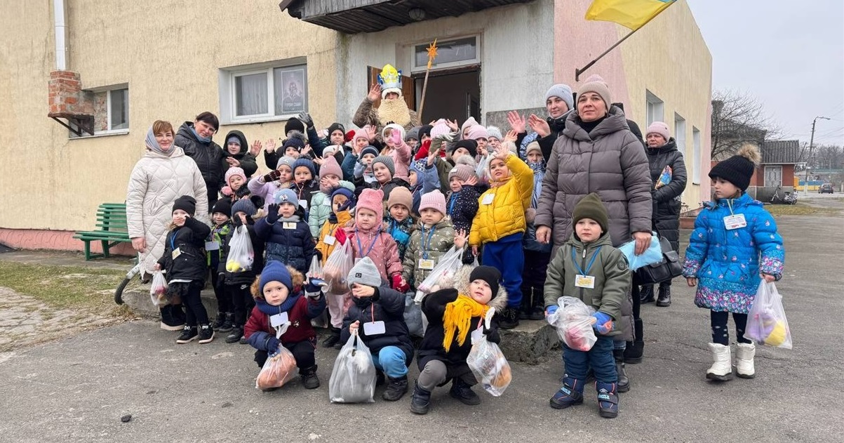 Дошкільнята у волонтерському центрі
